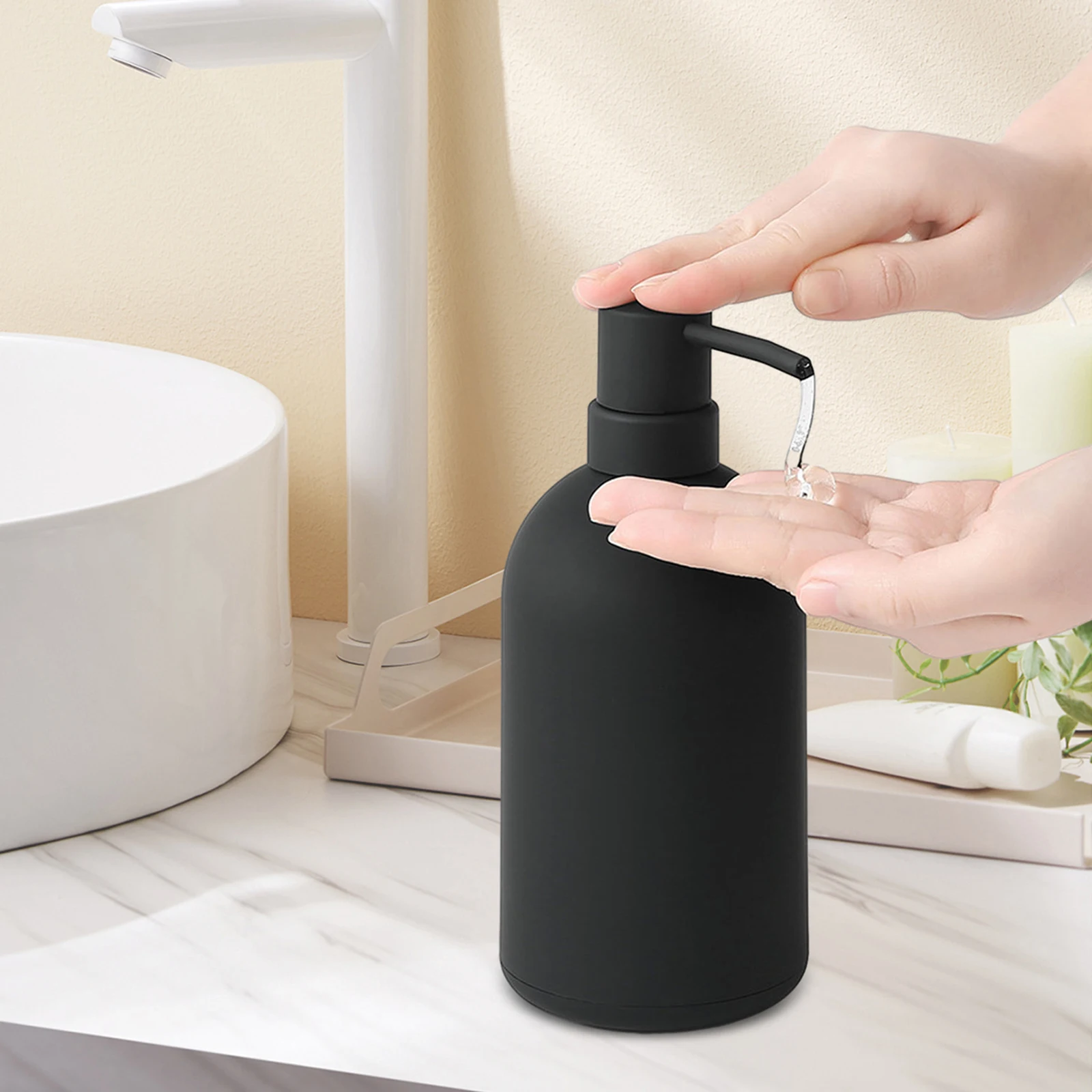 distributeur de savon liquide noir mat