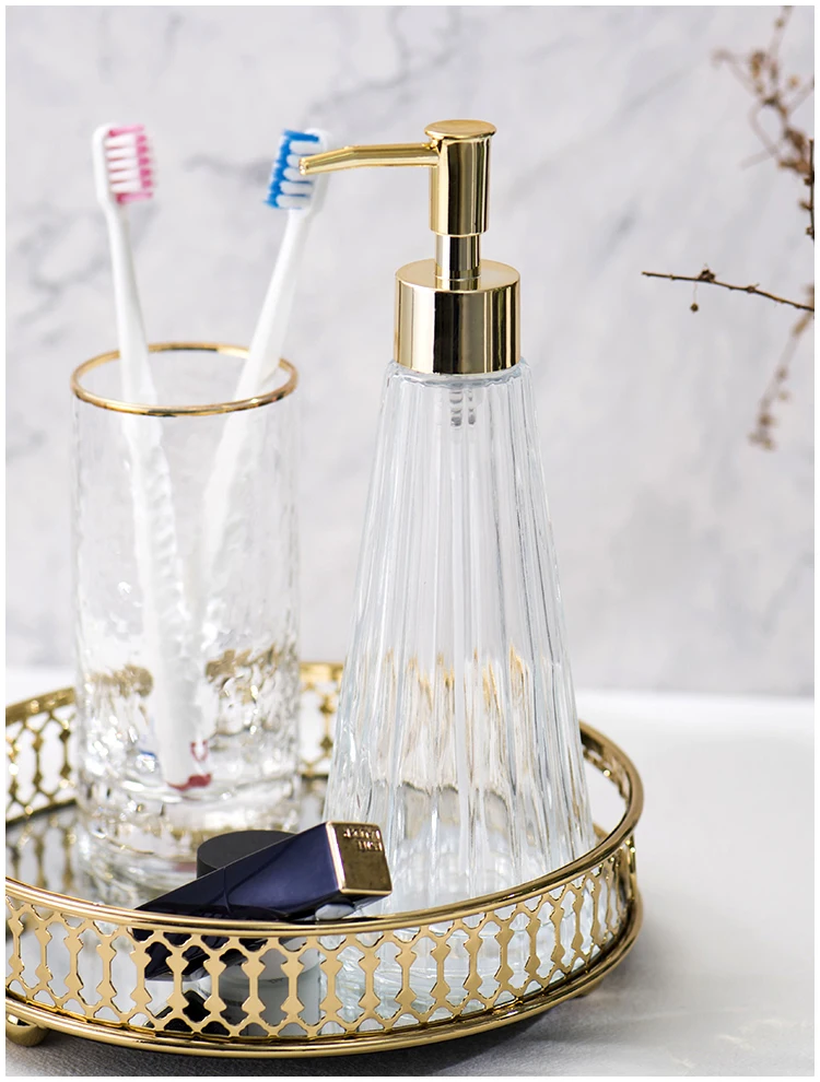 distributeur de savon conique transparent