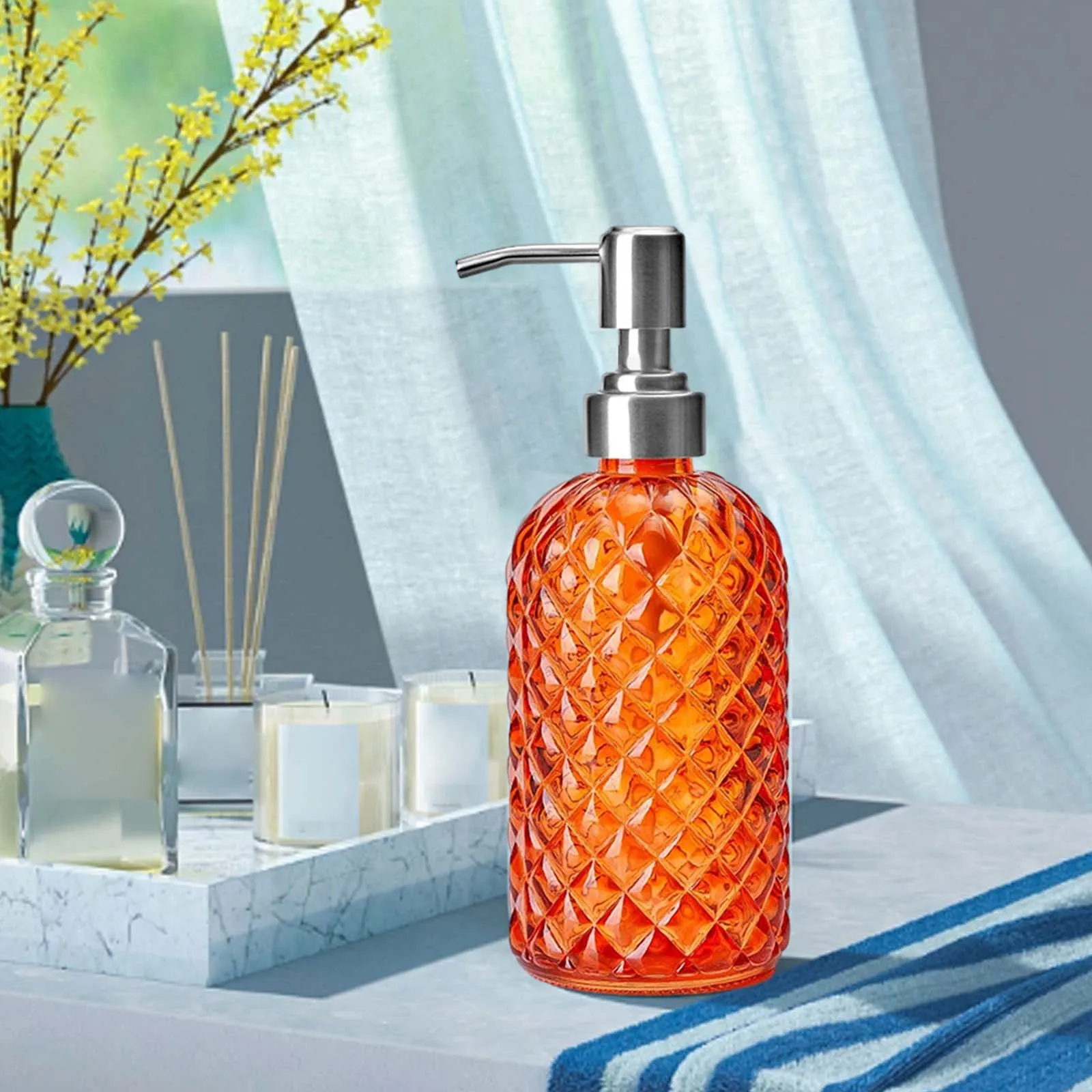 distributeur de savon orange liquide en verre